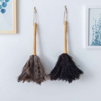 Hot-selling 16 inches high quality ostrich feather dusters automobiles feather brush with wood handle for house cleaning